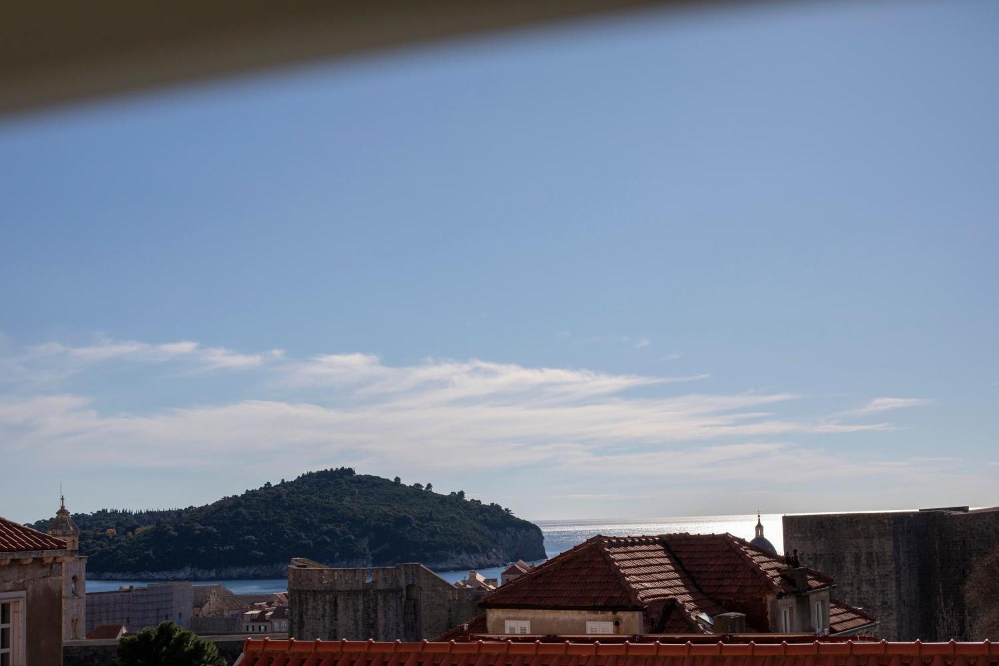 Appartamento Miri, Heritage Superior With Swimming Pool *