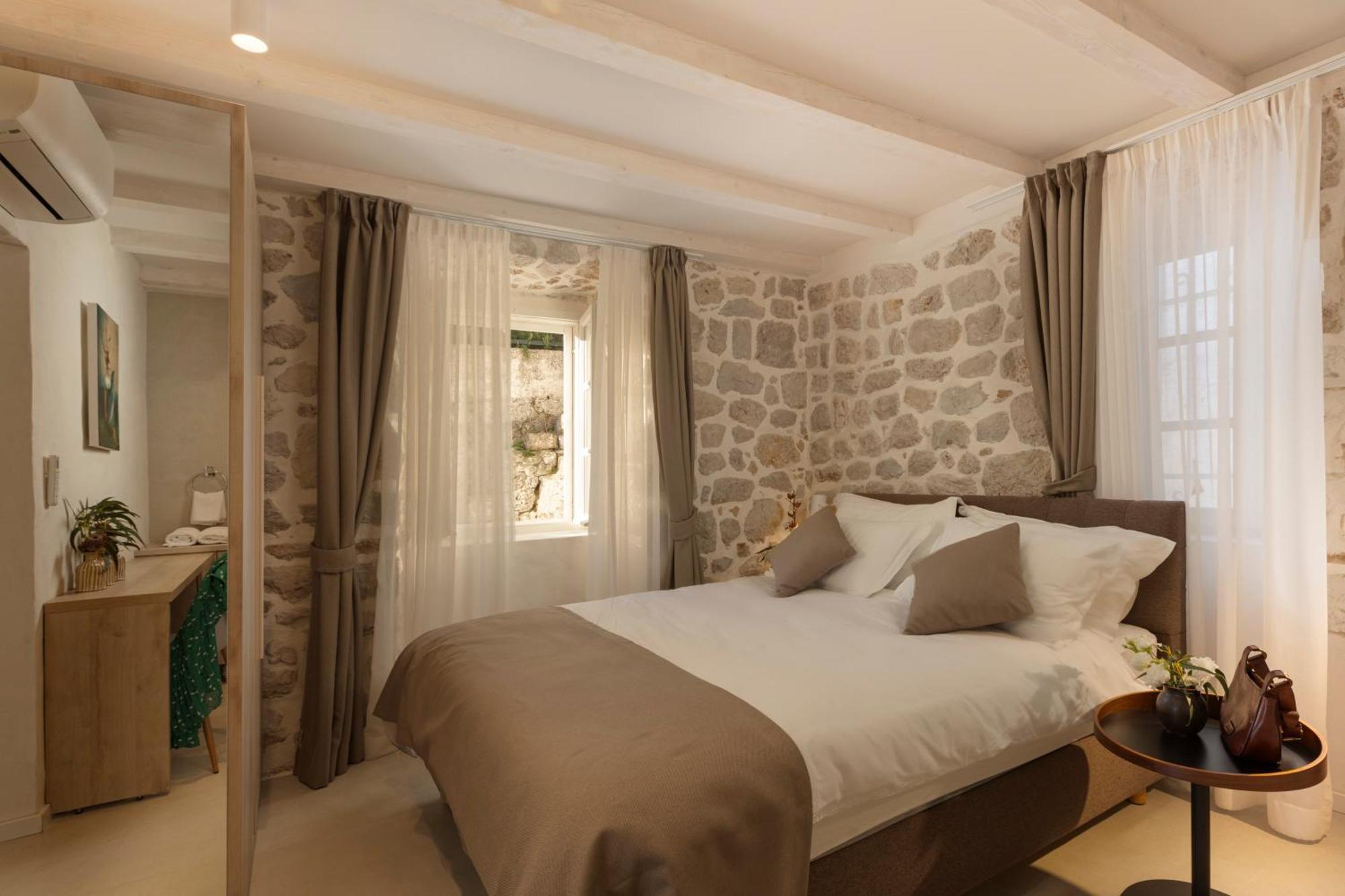 Appartamento Miri, Heritage Superior With Swimming Pool *