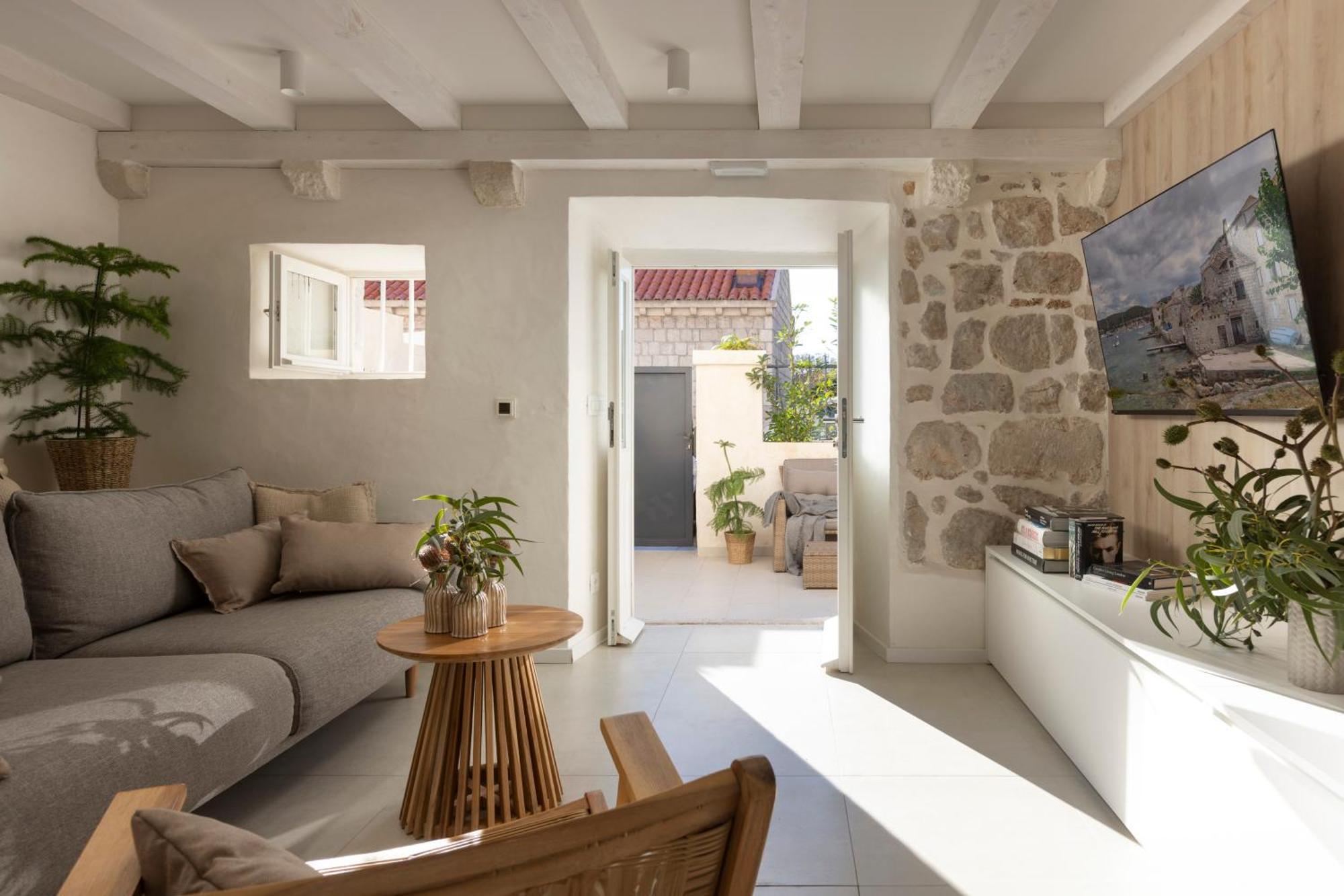 Appartamento Miri, Heritage Superior With Swimming Pool