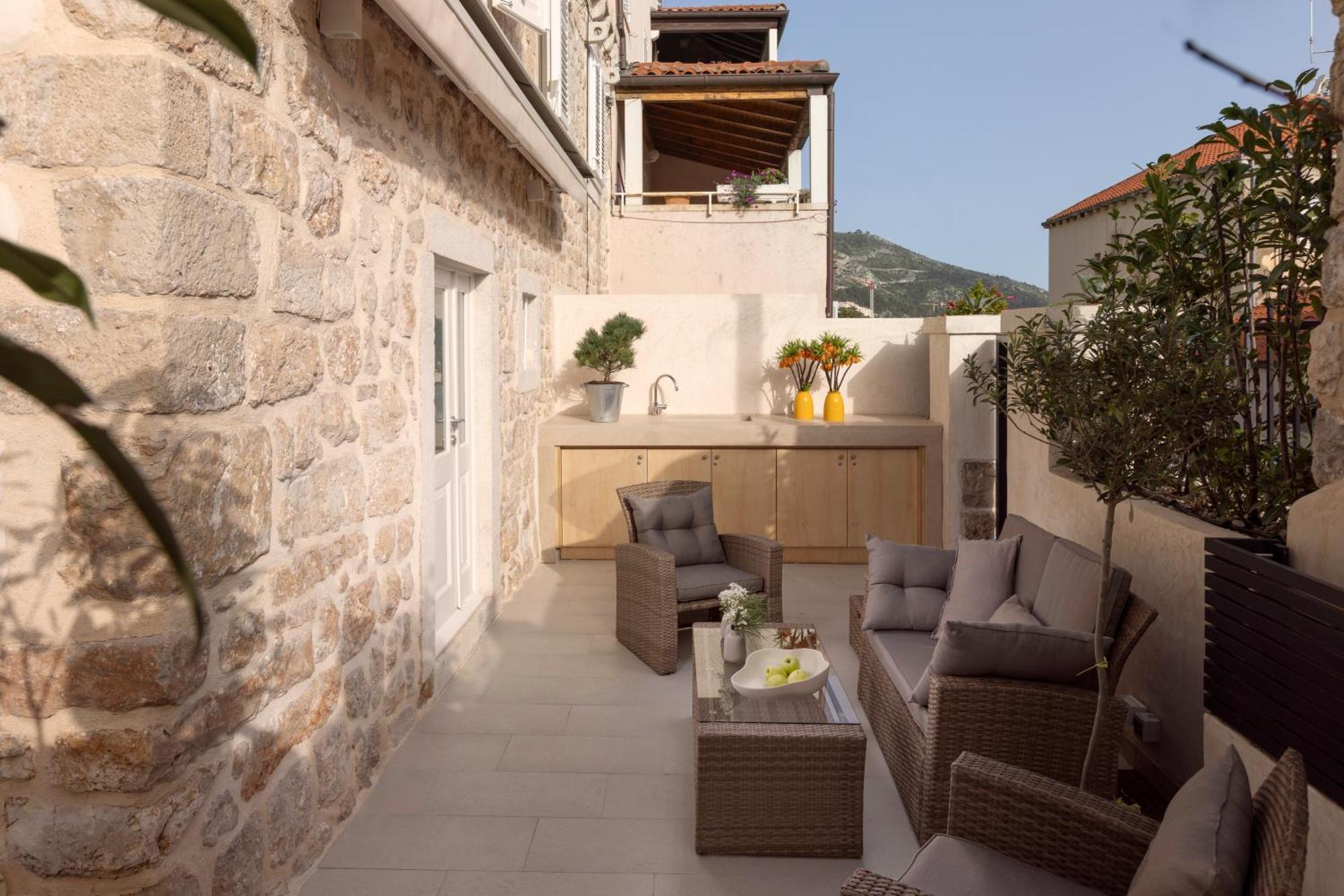 Appartamento Miri, Heritage Superior With Swimming Pool *